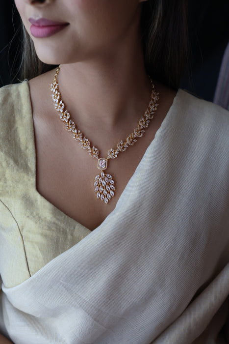 Heritage gold plated white stone short necklace with earrings HW5382