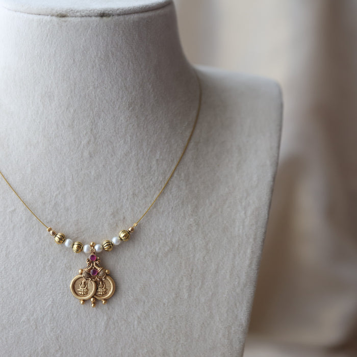 Antique coin design invisible short necklace IN790