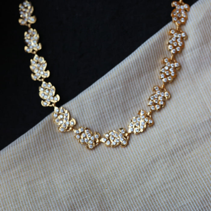 Heritage white stone gold plated stone short necklace H5140