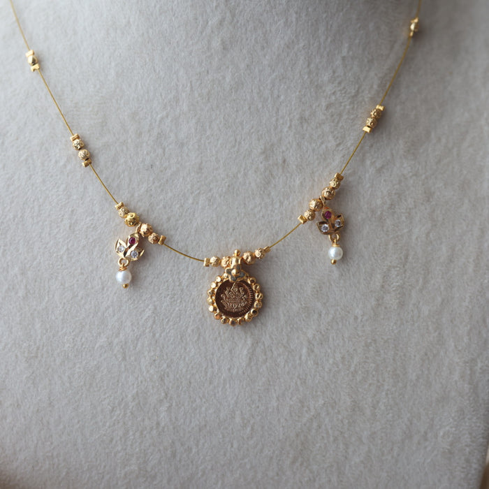 Heritage white stone coin design invisible short necklace IN356