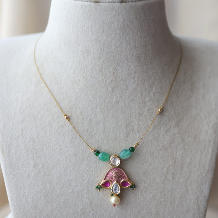 Antique green bead invisible short necklace IN2482