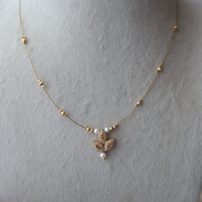 Heritage white stone invisible short necklace IN1234