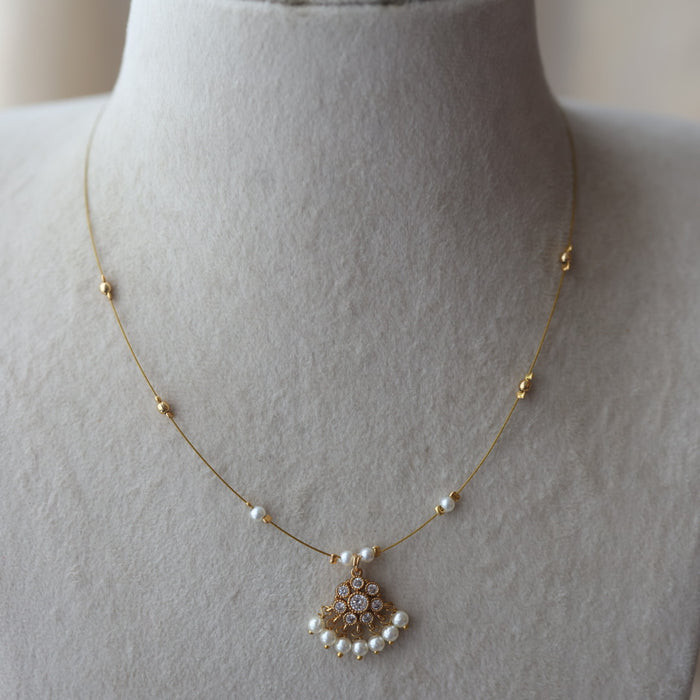Antique white stone invisible short necklace IN806