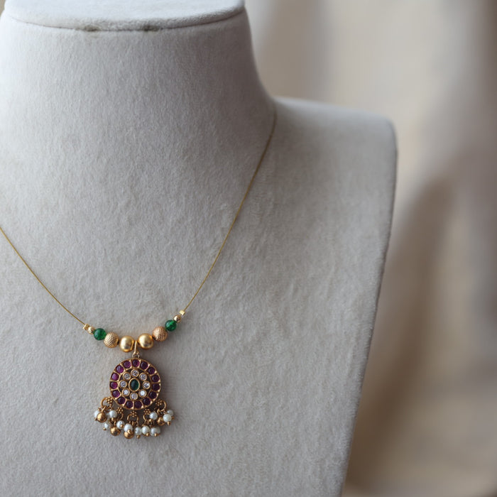 Antique green bead ruby stone invisible short necklace IN2466
