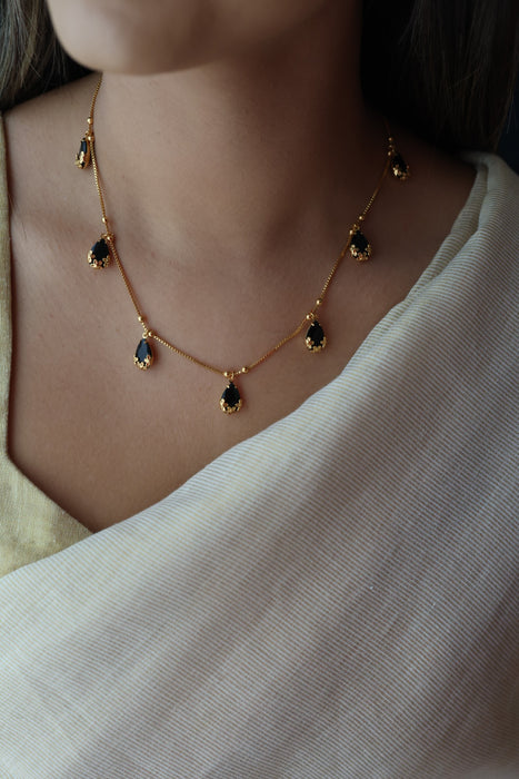 Heritage gold plated short necklace H799