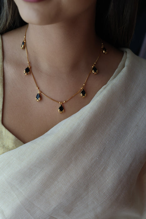 Heritage gold plated short necklace H799