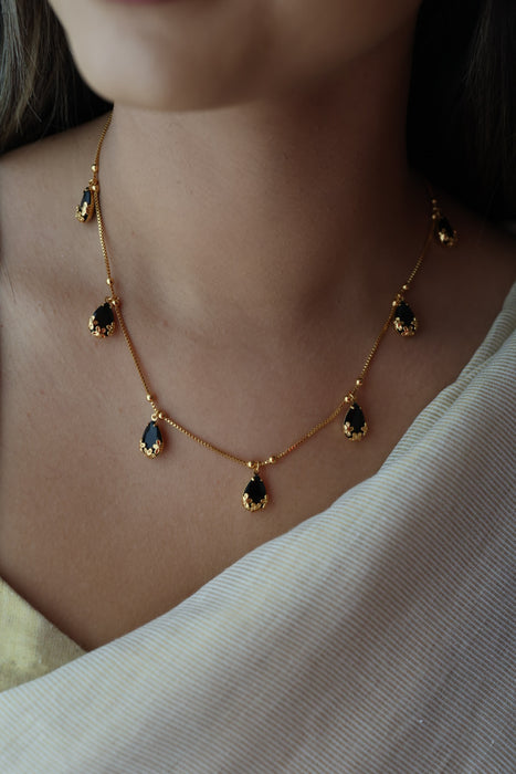 Heritage gold plated short necklace H799