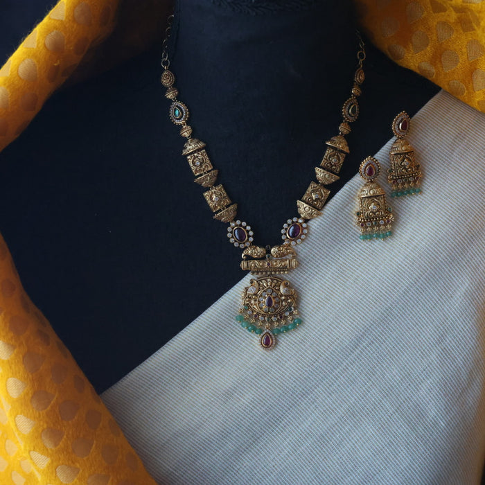 Antique green bead ruby short necklace AG811