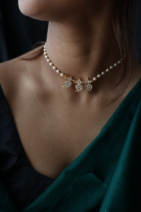 Heritage gold plated white stone mango design choker necklace H811