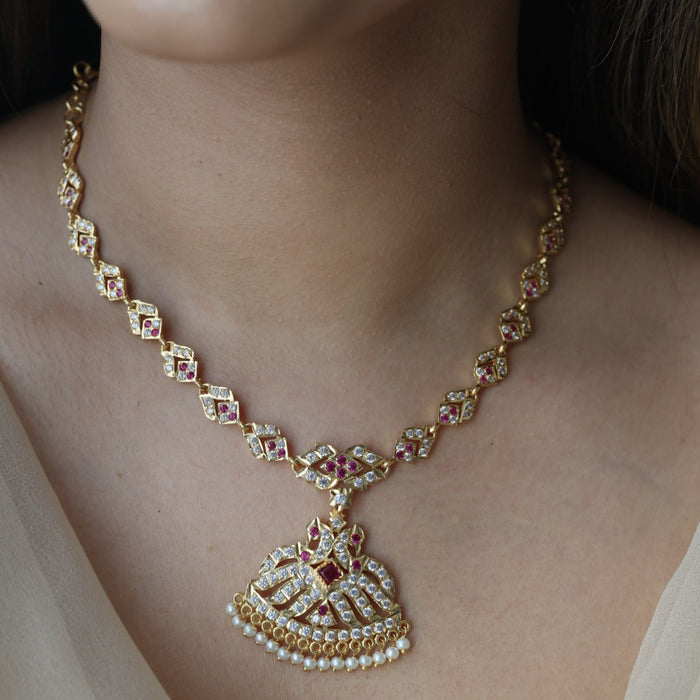Heritage gold plated ruby white stone short necklace H2383