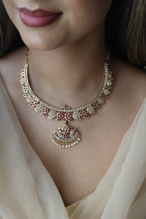 Heritage gold plated ruby white stone short necklace H8729