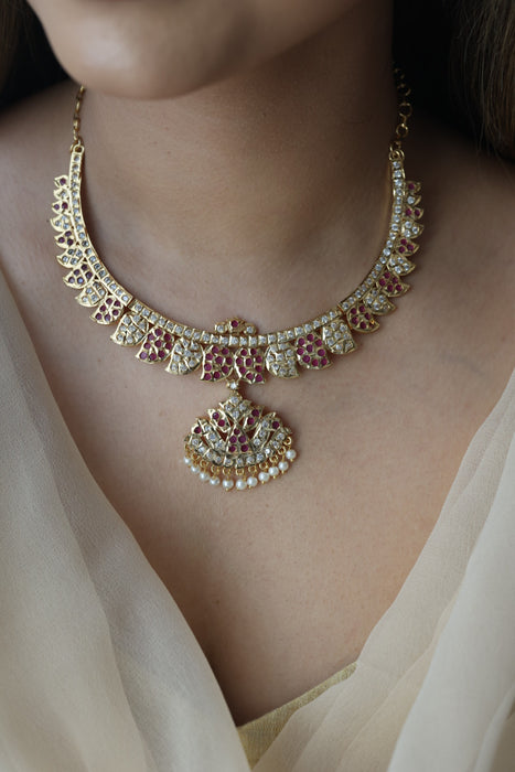 Heritage gold plated ruby white stone short necklace H8729