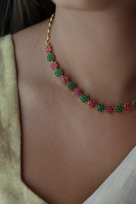 Heritage gold plated ruby green stone short necklace H6282