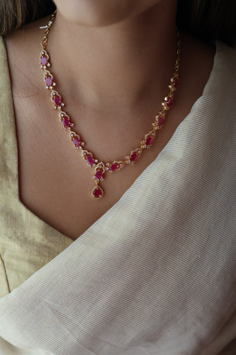 Heritage gold plated ruby white stone short necklace with earrings H389