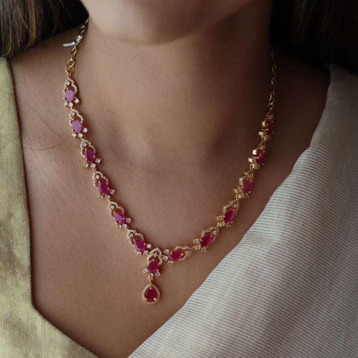 Heritage gold plated ruby white stone short necklace with earrings H389