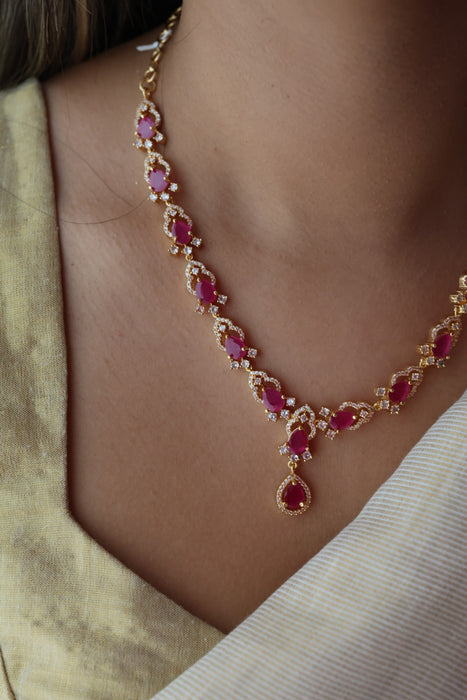 Heritage gold plated ruby white stone short necklace with earrings H389