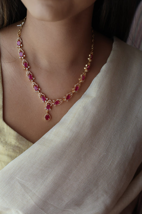 Heritage gold plated ruby white stone short necklace with earrings H389