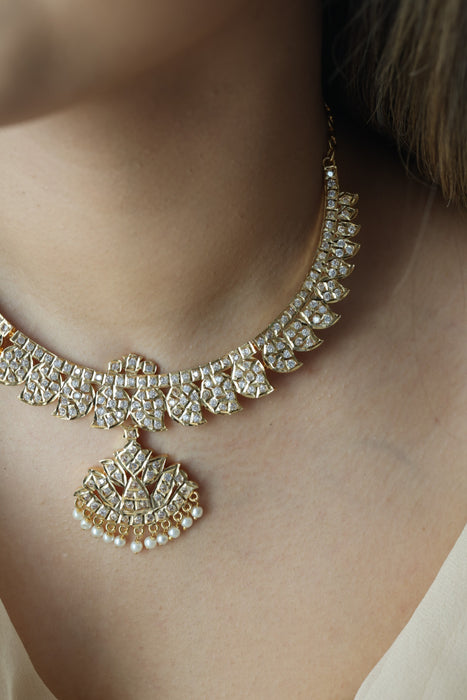 Heritage gold plated simple mango short necklace H456