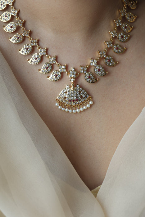 Heritage gold plated mango short necklace H1143