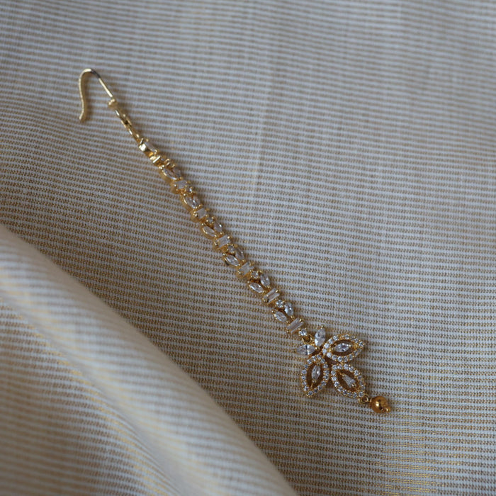 Heritage gold plated white stone tikka TH2114