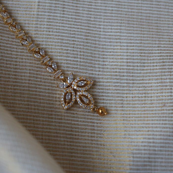 Heritage gold plated white stone tikka TH2114