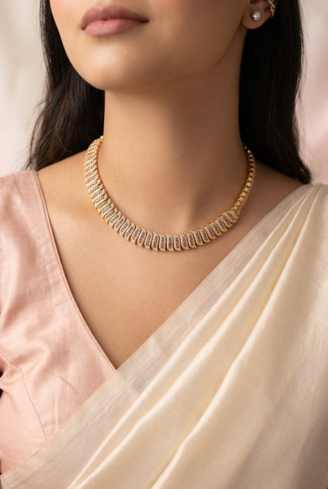 Heritage gold plated ruby green white stone short necklace H837