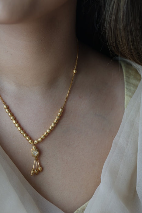 Heritage gold plated simple short necklace HC0045