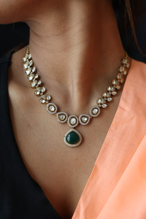 Trendy green stone choker necklace with earrings TG0432