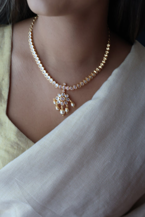 Heritage gold plated white stone short necklace with earrings HW8996