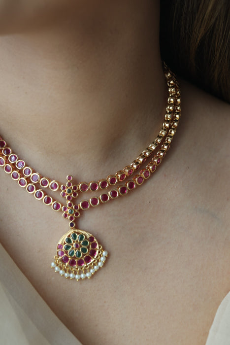Heritage gold plated ruby green stone layer short necklace H1789