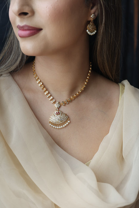 Heritage gold plated white stone short necklace with earrings H3456