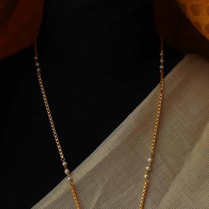 Heritage gold plated pearl pendant long chain HC456