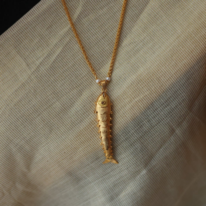 XHeritage gold plated padakam long chain HC7616