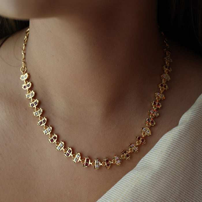 Heritage gold plated ruby white stone short necklace H903
