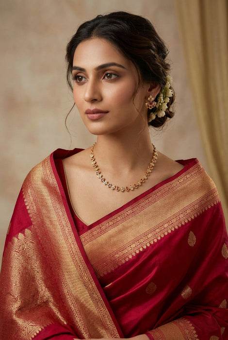 Heritage gold plated ruby white stone short necklace H903