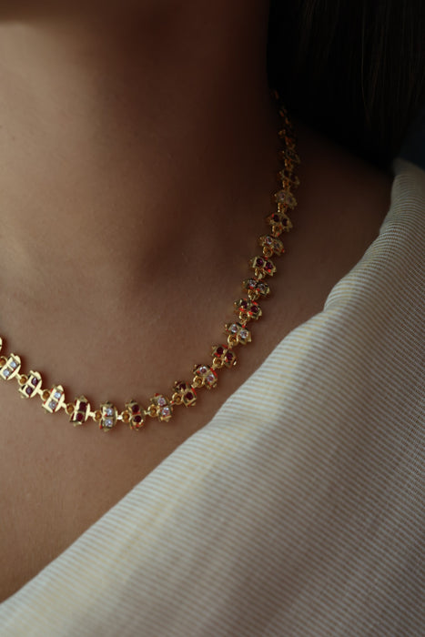Heritage gold plated ruby white stone short necklace H903