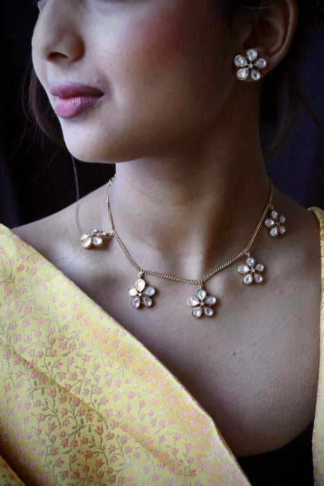 Minimal kundan short necklace with earrings MS990