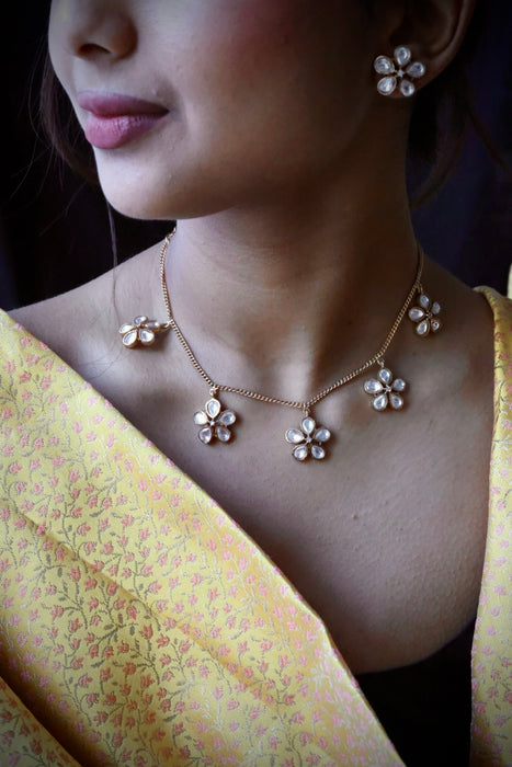 Minimal kundan short necklace with earrings MS990