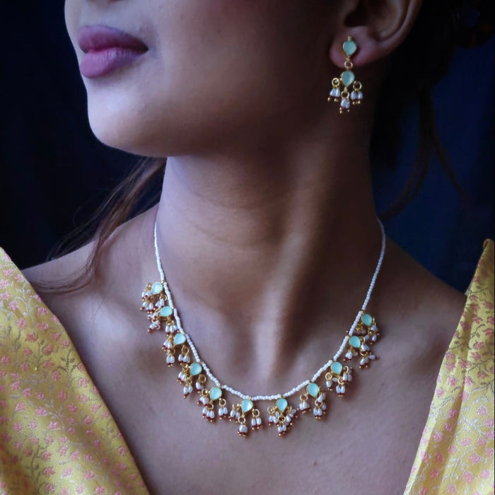 Minimal kundan mint stone short necklace with earrings MS994