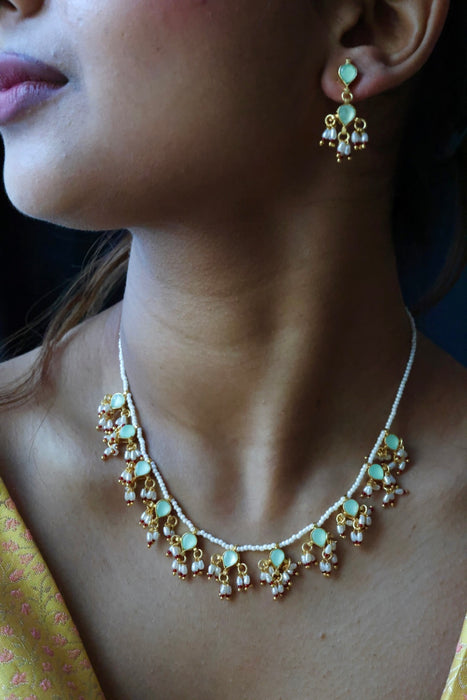 Minimal kundan mint stone short necklace with earrings MS994