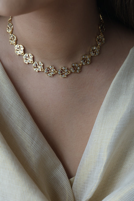 Heritage gold plated ruby white stone short necklace H721