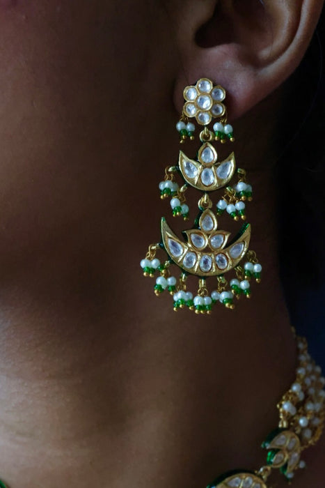 Trendy white stone kundan stone green bead choker necklace with earrings TG453