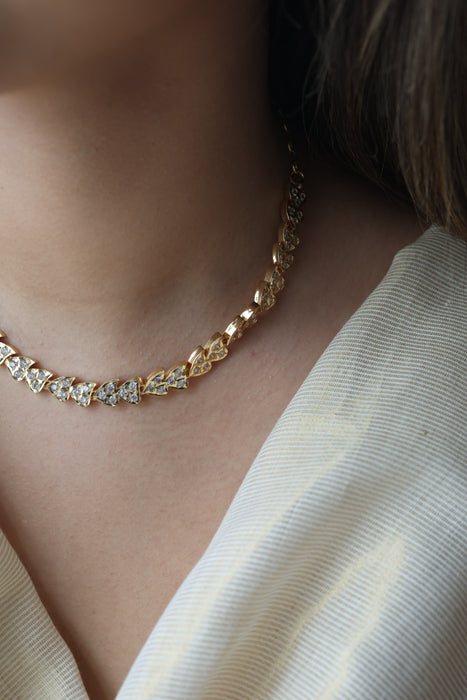 Heritage gold plated white stone short necklace H422