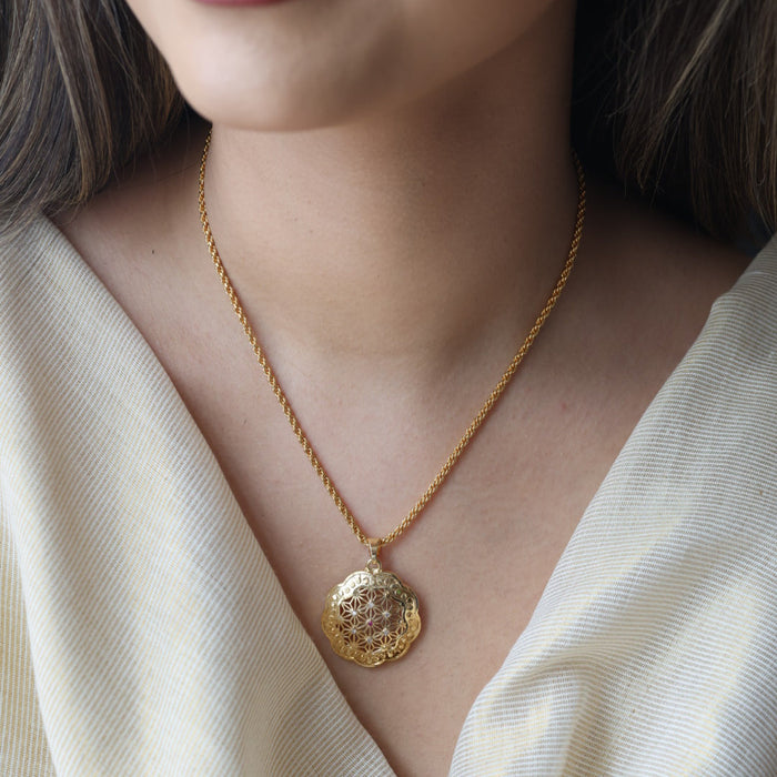 Heritage gold plated simple pendant short chain HC764
