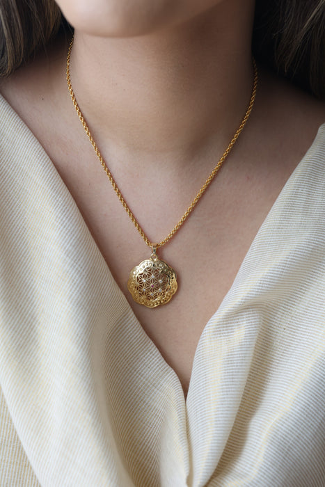 Heritage gold plated simple pendant short chain HC764