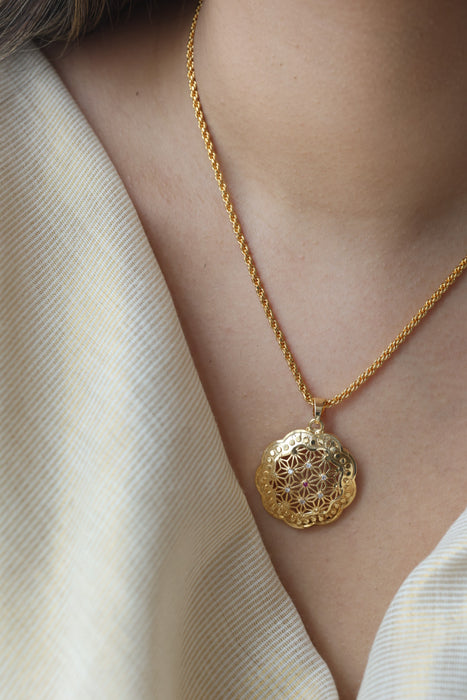 Heritage gold plated simple pendant short chain HC764