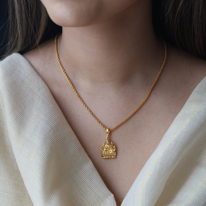 Heritage gold plated simple lakshmi pendant short chain HC3231
