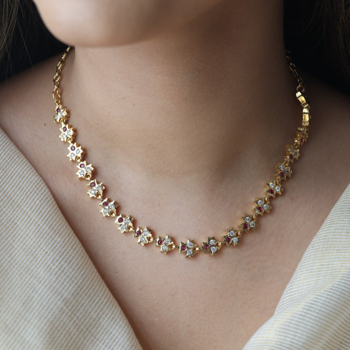 Heritage gold plated ruby white stone short necklace H7466