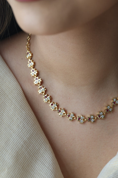 Heritage gold plated ruby white stone short necklace H7466