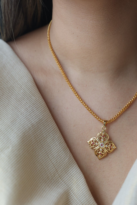 Heritage gold plated simple pendant short chain HC867